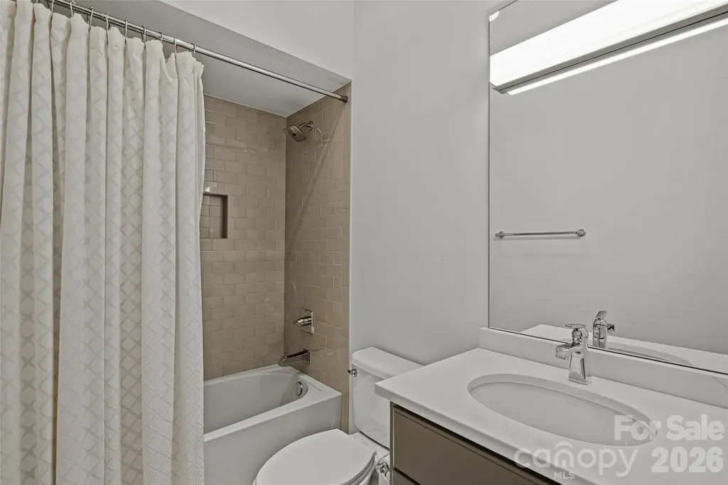 2023 Lynnwood Drive Charlotte NC 28209
