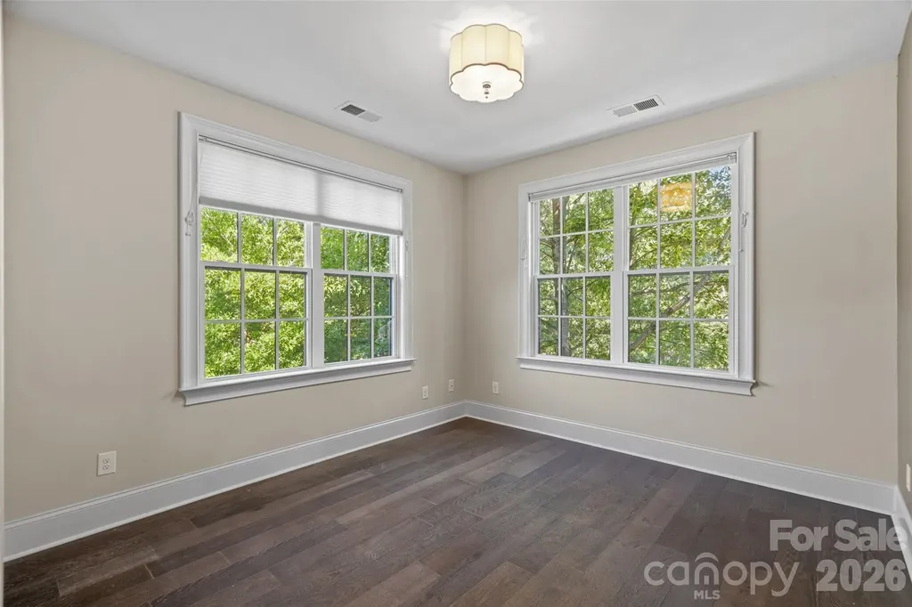 2023 Lynnwood Drive Charlotte NC 28209