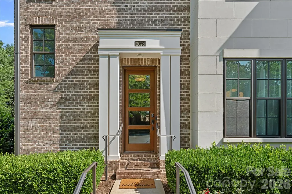 2023 Lynnwood Drive Charlotte NC 28209