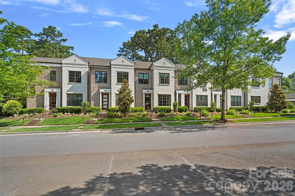 2023 Lynnwood Drive Charlotte NC 28209