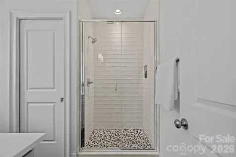 2023 Lynnwood Drive Charlotte NC 28209