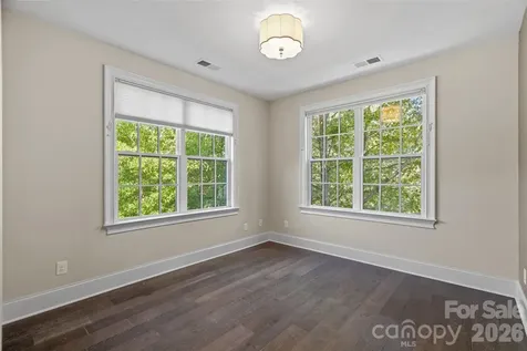 2023 Lynnwood Drive Charlotte NC 28209