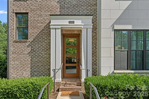 2023 Lynnwood Drive Charlotte NC 28209