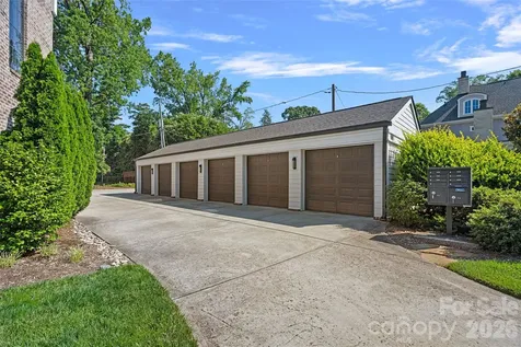 2023 Lynnwood Drive Charlotte NC 28209