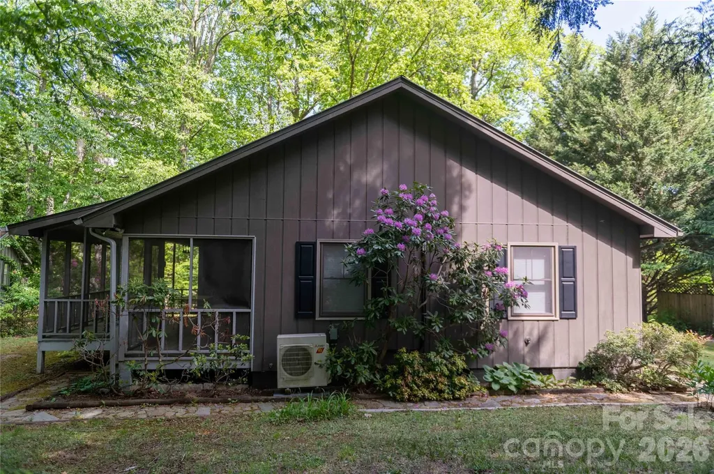 60 Virgels Mountain Road Burnsville NC 28714