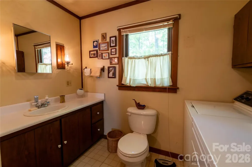 60 Virgels Mountain Road Burnsville NC 28714