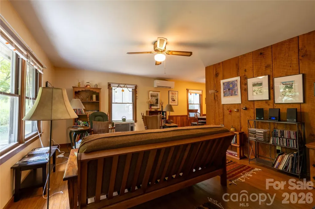 60 Virgels Mountain Road Burnsville NC 28714