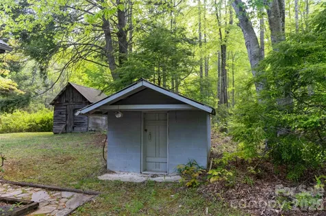 60 Virgels Mountain Road Burnsville NC 28714