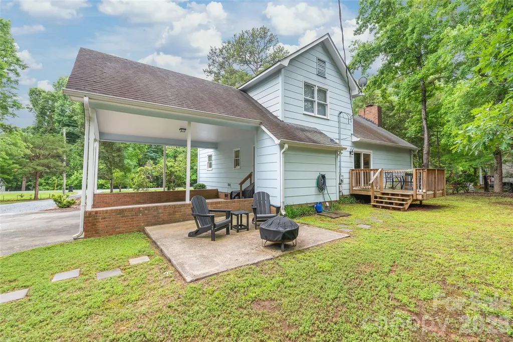 7012 Knotty Pine Road Waxhaw NC 28173