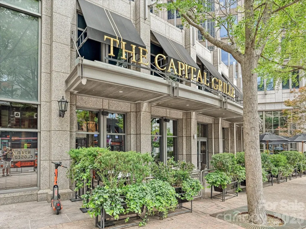 127 N Tryon Street Charlotte NC 28202