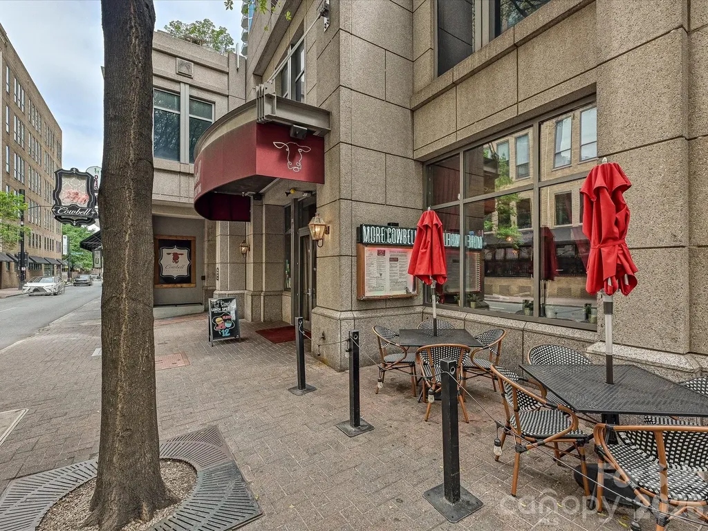 127 N Tryon Street Charlotte NC 28202