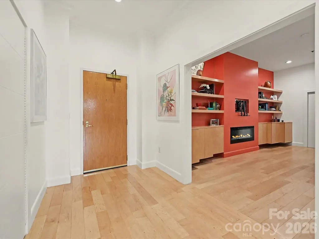 127 N Tryon Street Charlotte NC 28202