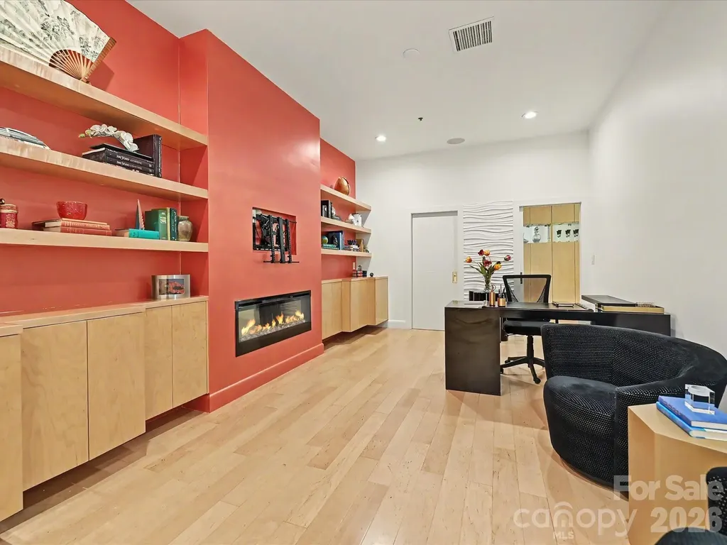 127 N Tryon Street Charlotte NC 28202