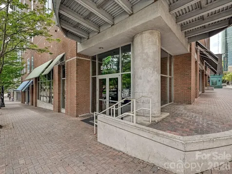 127 N Tryon Street Charlotte NC 28202