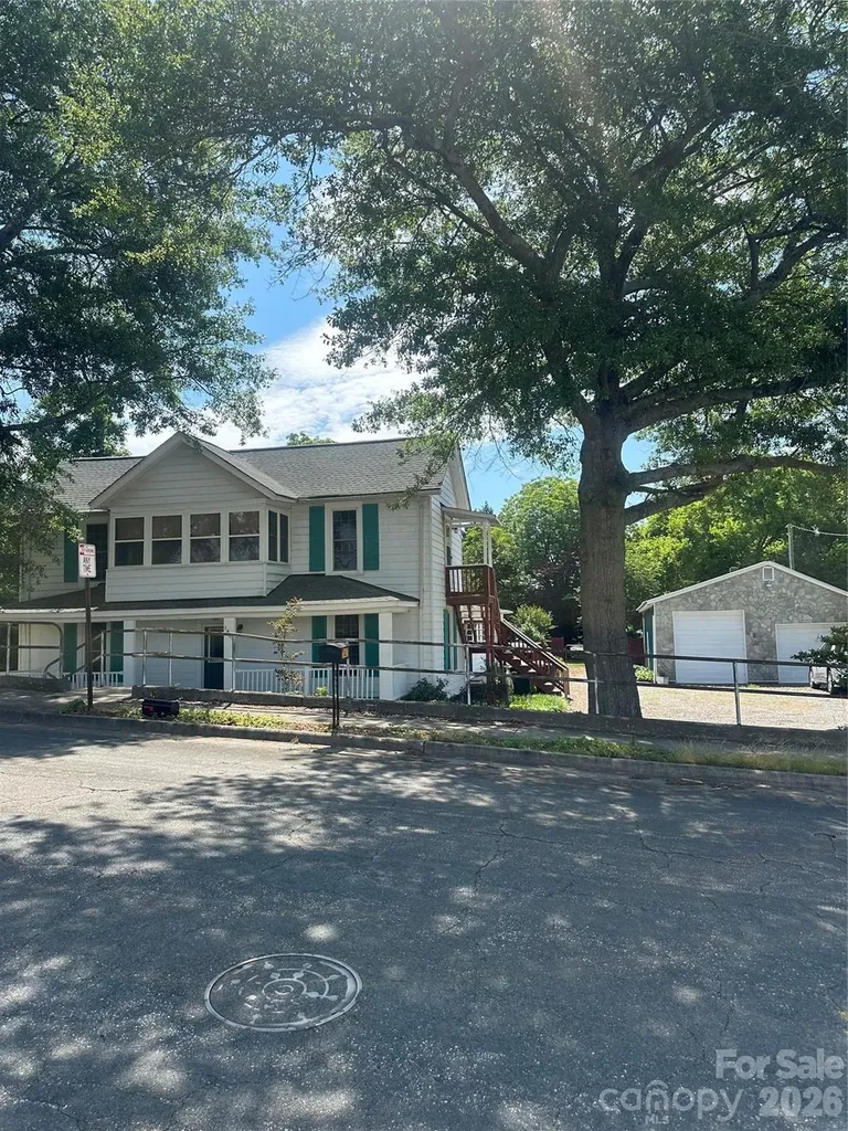 1407 N College Avenue Newton NC 28658