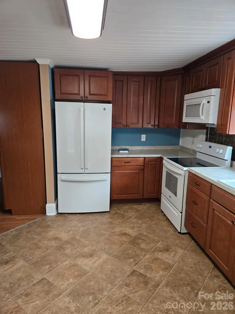 1407 N College Avenue Newton NC 28658