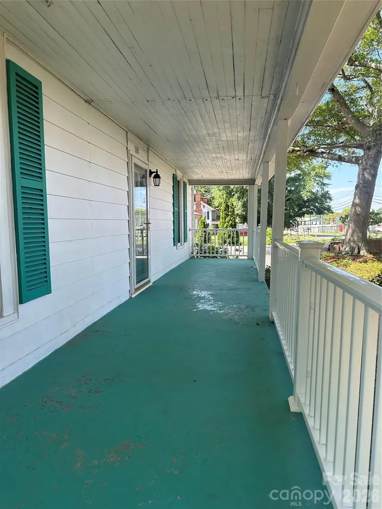 1407 N College Avenue Newton NC 28658
