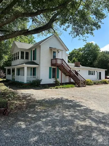 1407 N College Avenue Newton NC 28658