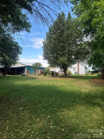 1407 N College Avenue Newton NC 28658