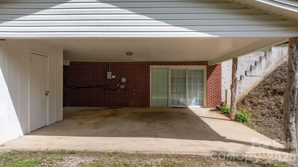 4073 226 A Highway Marion NC 28752