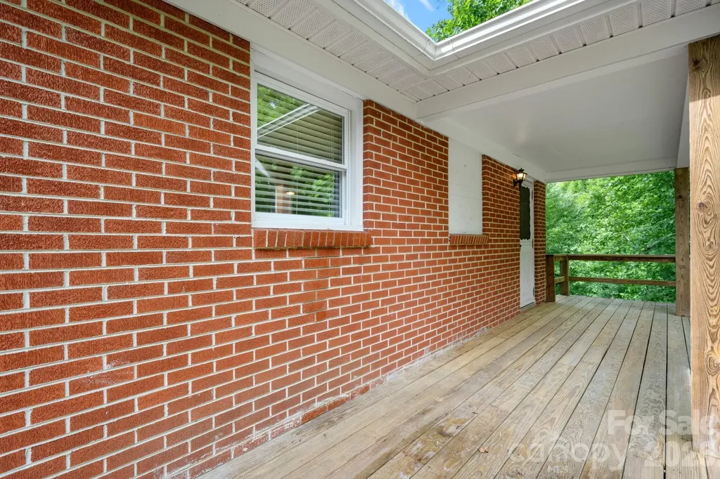 4073 226 A Highway Marion NC 28752