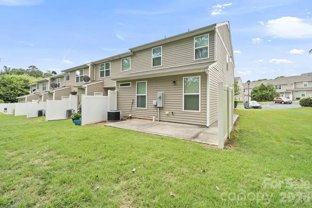 1880 Aston Mill Place Charlotte NC 28273