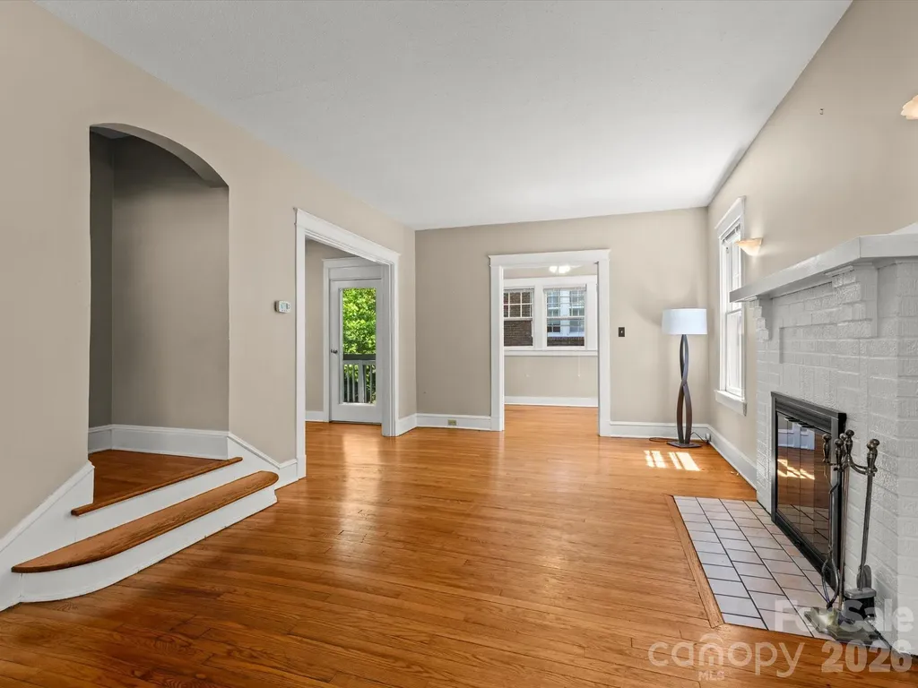15 Sylvan Avenue Asheville NC 28801
