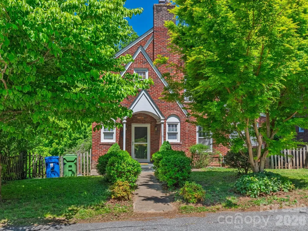 15 Sylvan Avenue Asheville NC 28801