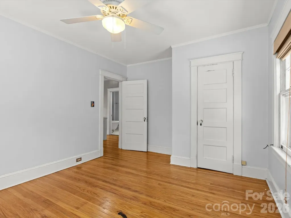 15 Sylvan Avenue Asheville NC 28801