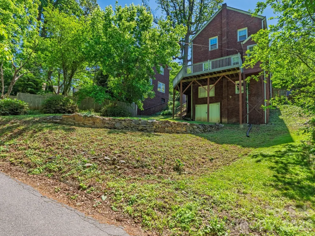 15 Sylvan Avenue Asheville NC 28801