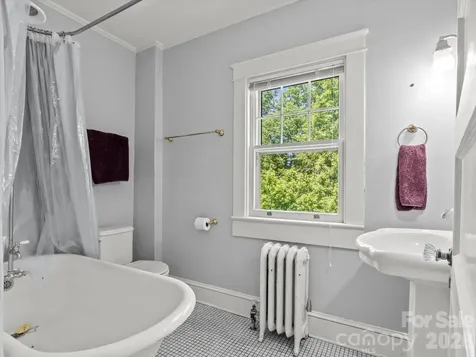 15 Sylvan Avenue Asheville NC 28801