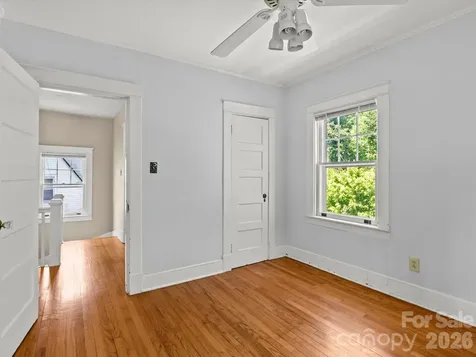 15 Sylvan Avenue Asheville NC 28801