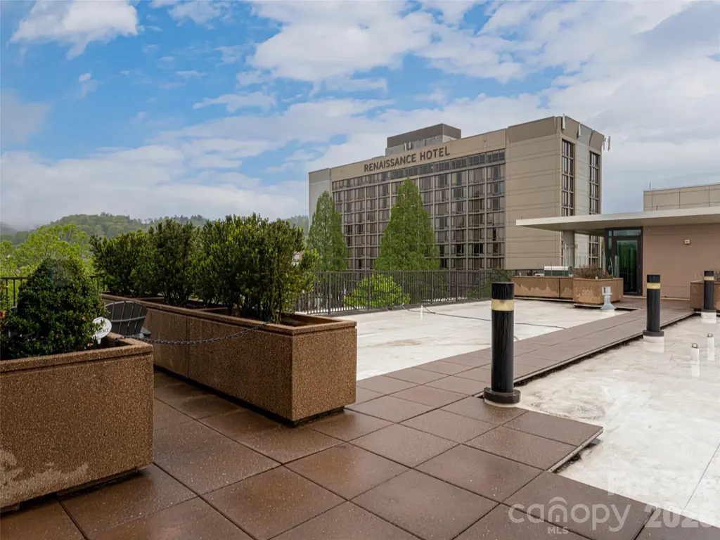 60 N Market Street Asheville NC 28801