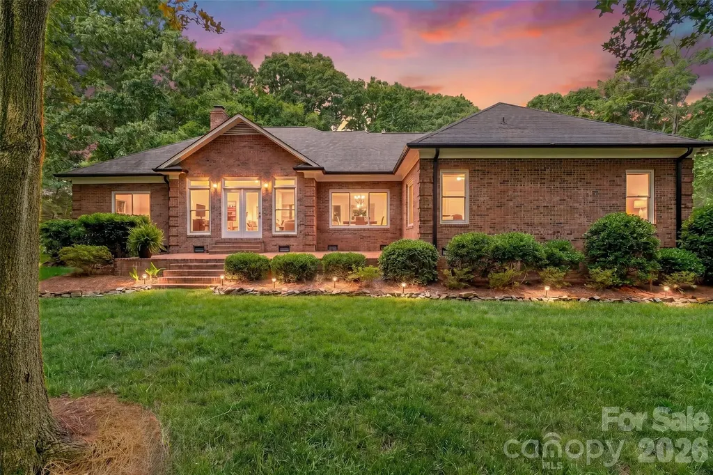 3406 Peninsula Court Monroe NC 28110