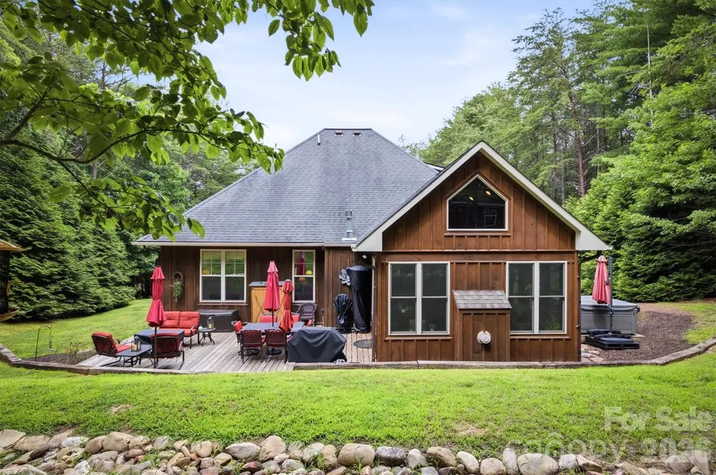 2185 Cottage Park Road Morganton NC 28655