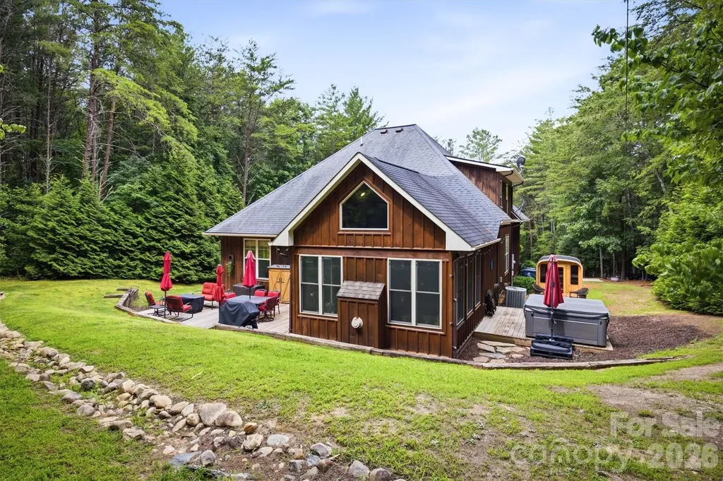 2185 Cottage Park Road Morganton NC 28655