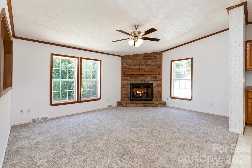 25 Sienna Drive Asheville NC 28806
