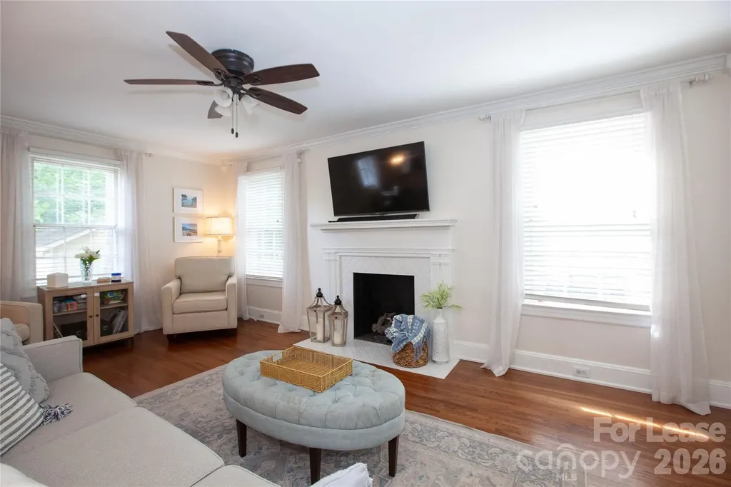 2319 Bay Street Charlotte NC 28205
