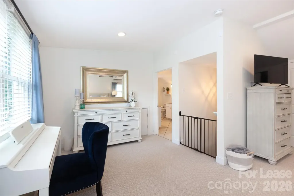 2319 Bay Street Charlotte NC 28205