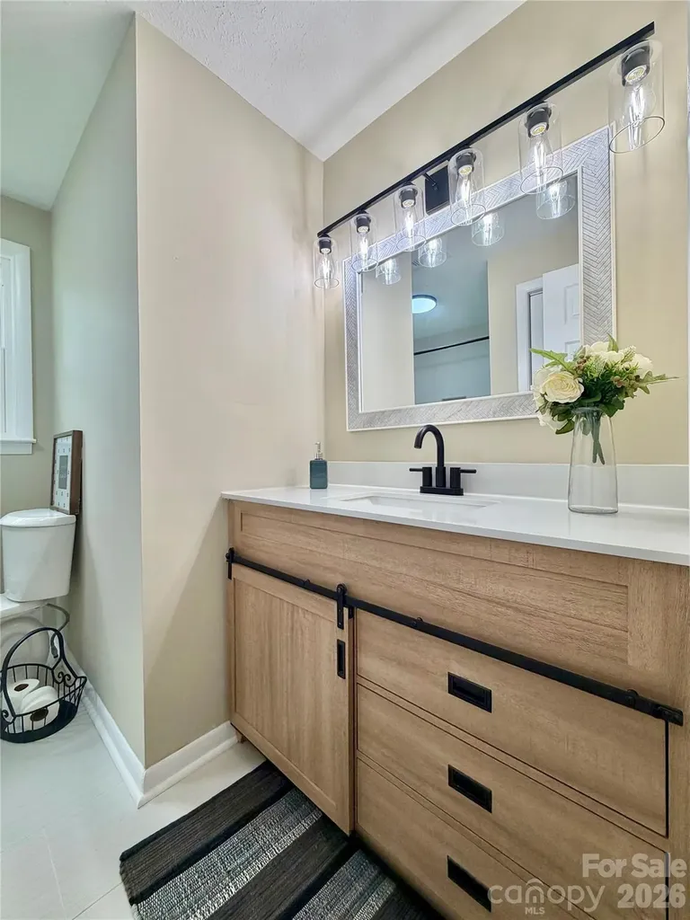 303 Deal Avenue NE Conover NC 28613