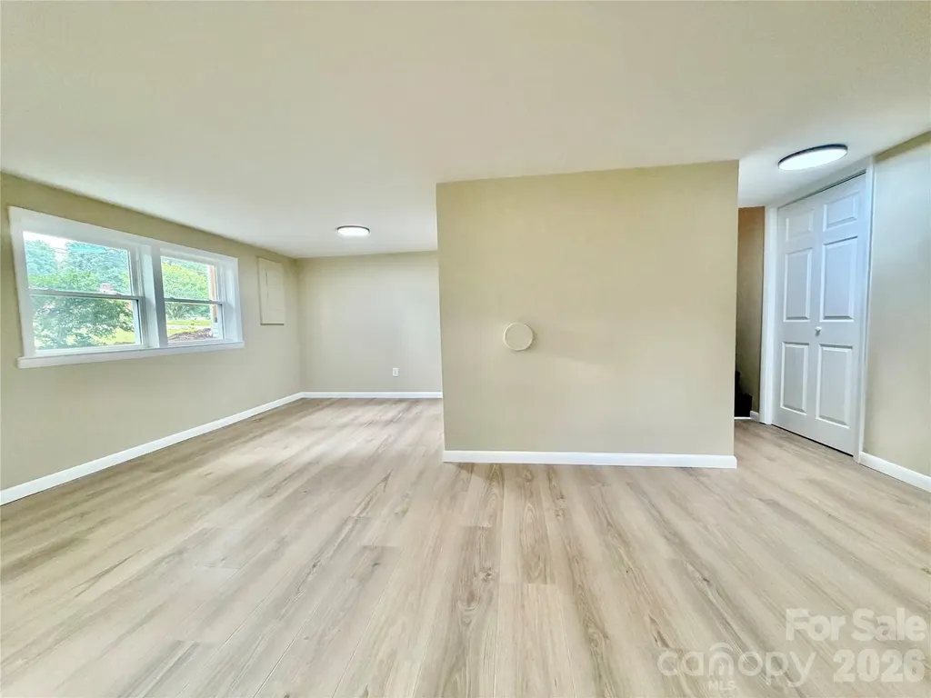 303 Deal Avenue NE Conover NC 28613