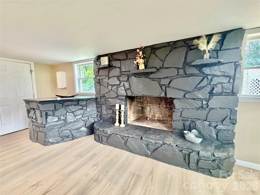 303 Deal Avenue NE Conover NC 28613