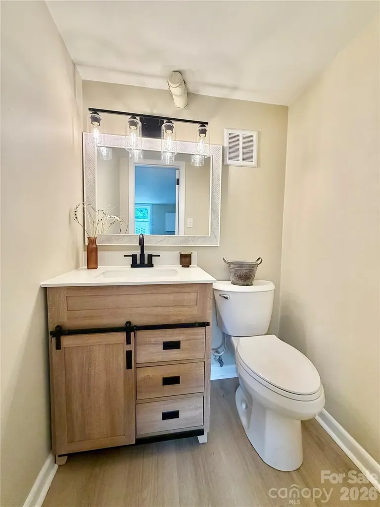 303 Deal Avenue NE Conover NC 28613