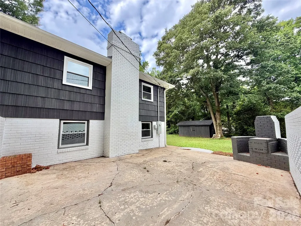 303 Deal Avenue NE Conover NC 28613
