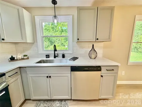 303 Deal Avenue NE Conover NC 28613