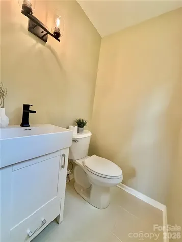 303 Deal Avenue NE Conover NC 28613