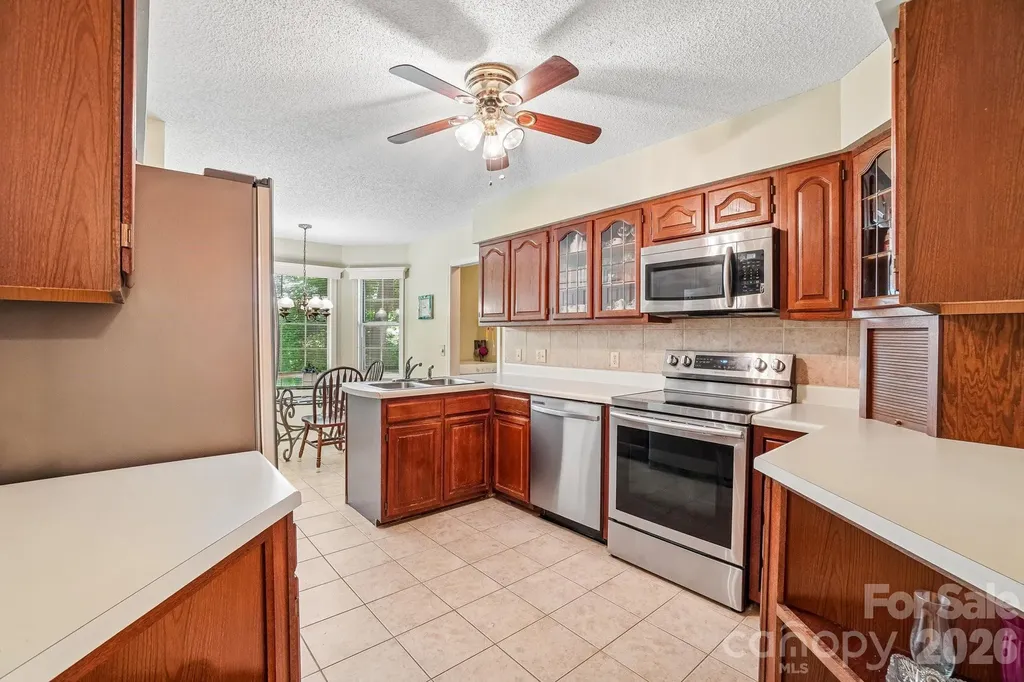 7 St. Andrews Drive Etowah NC 28729