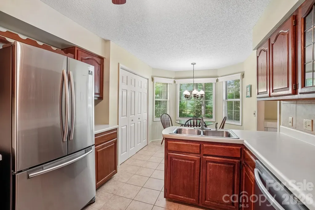 7 St. Andrews Drive Etowah NC 28729