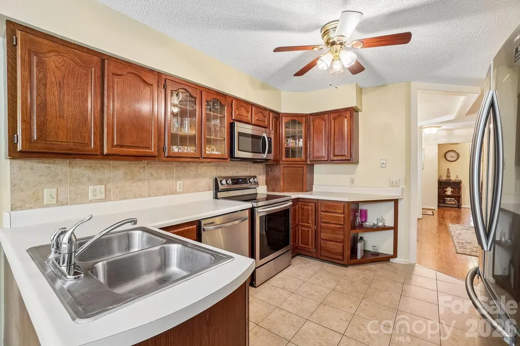 7 St. Andrews Drive Etowah NC 28729