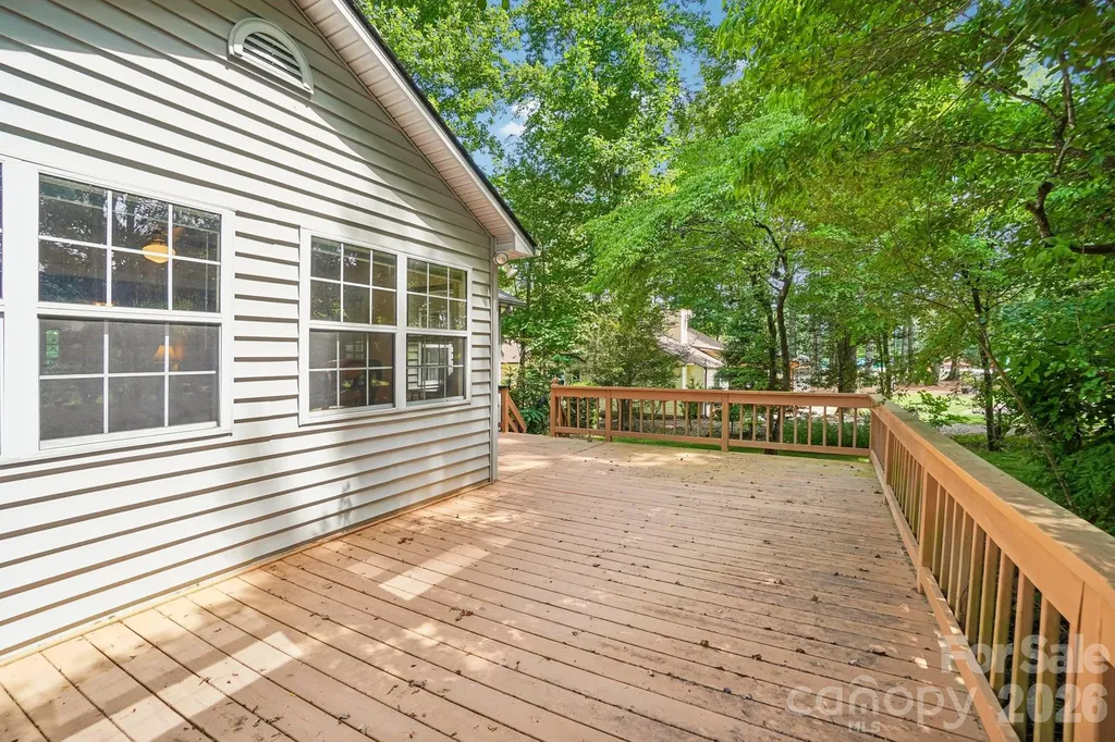 7 St. Andrews Drive Etowah NC 28729
